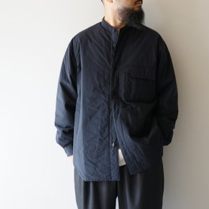 画像: STILL BY HAND - Band collar padded shirt / Ink Black