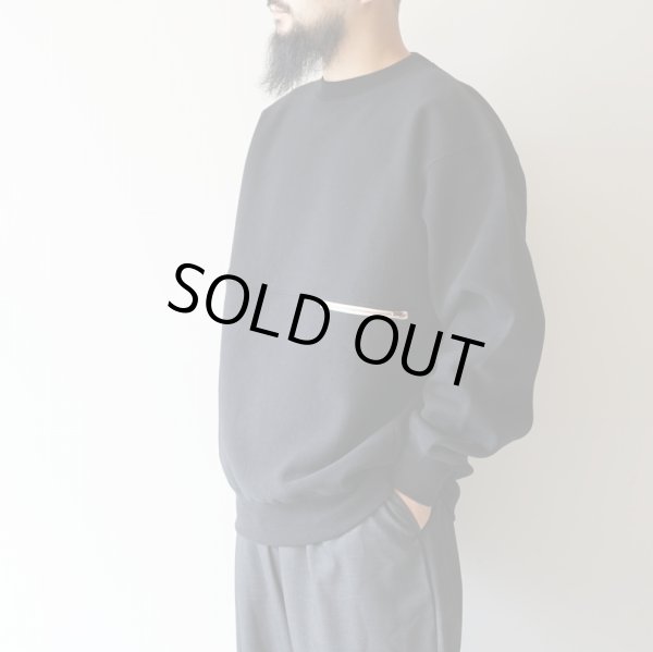 model 175cm 75kg / size L 着用
