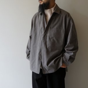 画像: STILL BY HAND - Synthetic leather over shirt / Grey