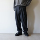 画像: STILL BY HAND - Washable wool 2-tuck pants / Charcoal