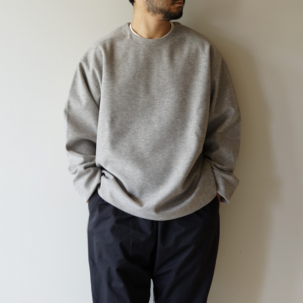 model 175cm 75kg / size L 着用