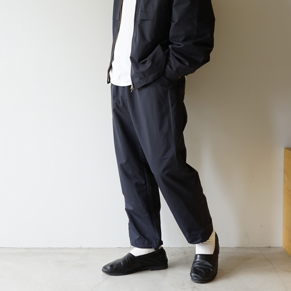 model 175cm 75kg / size L 着用