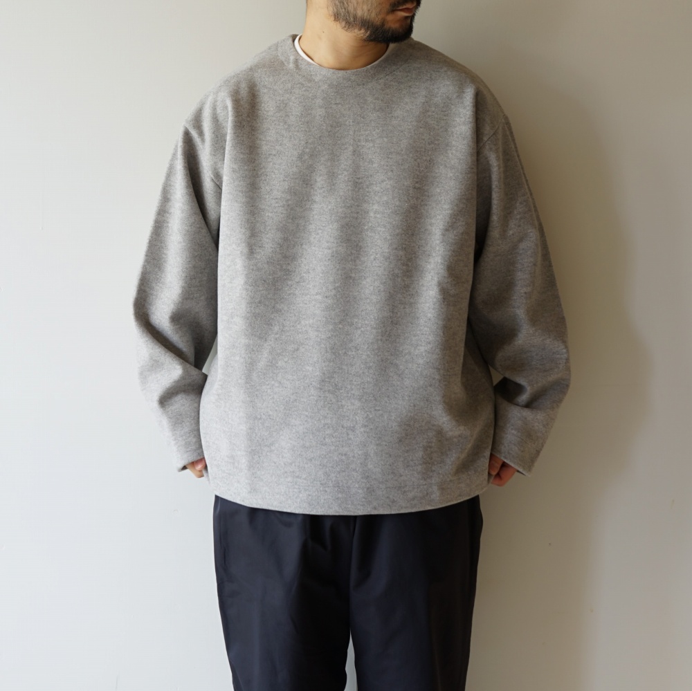 model 175cm 75kg / size L 着用