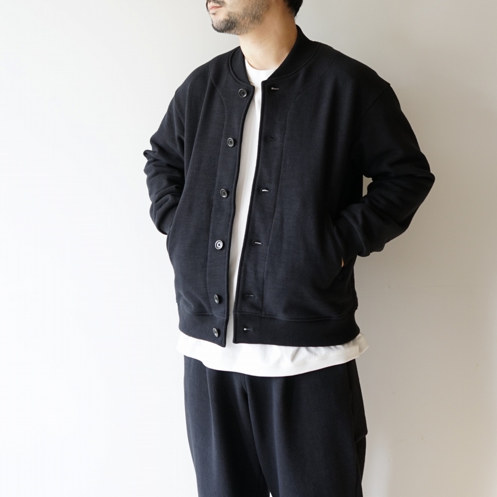 model 175cm 75kg / size L 着用