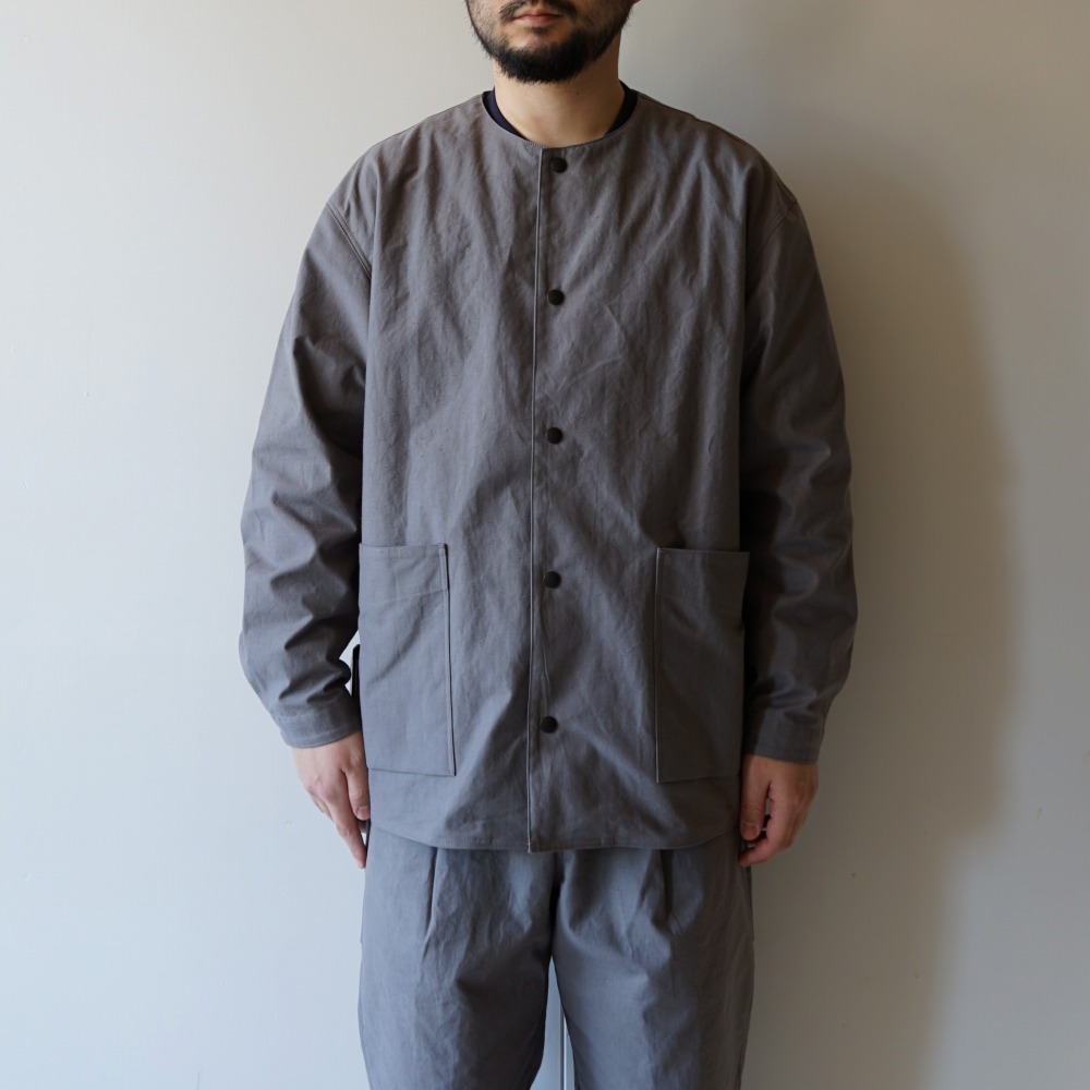 model 175cm 75kg / size L 着用