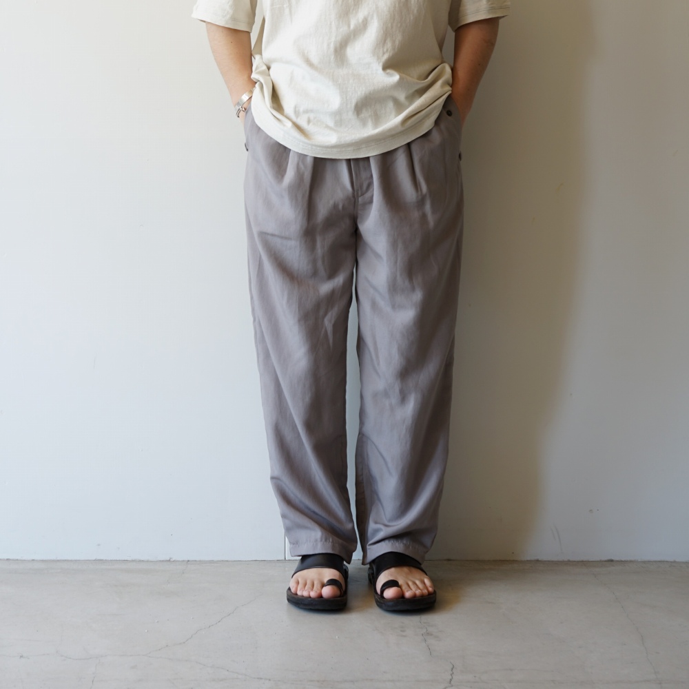 STILL BY HAND - Draped training pants [PT03252] / Greige